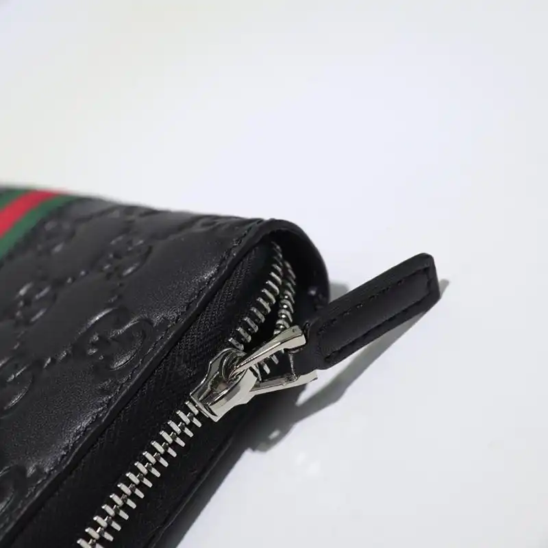 G*u*i brand handbags zip around wallet 1904g0011