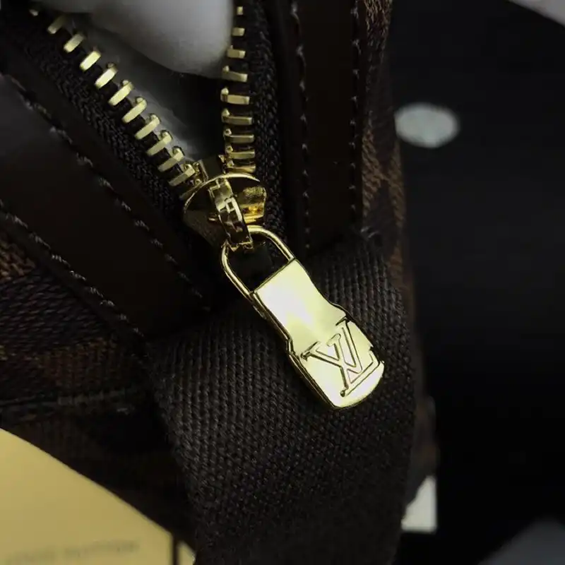 LV Bags 1906BL0038