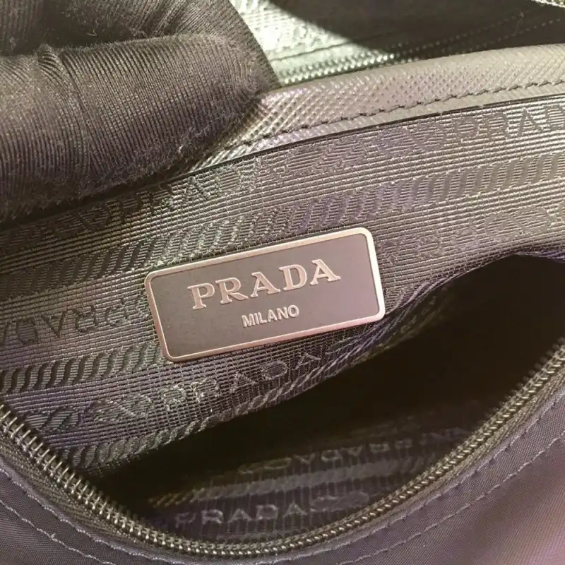 Pra*a bags 1910bb0060