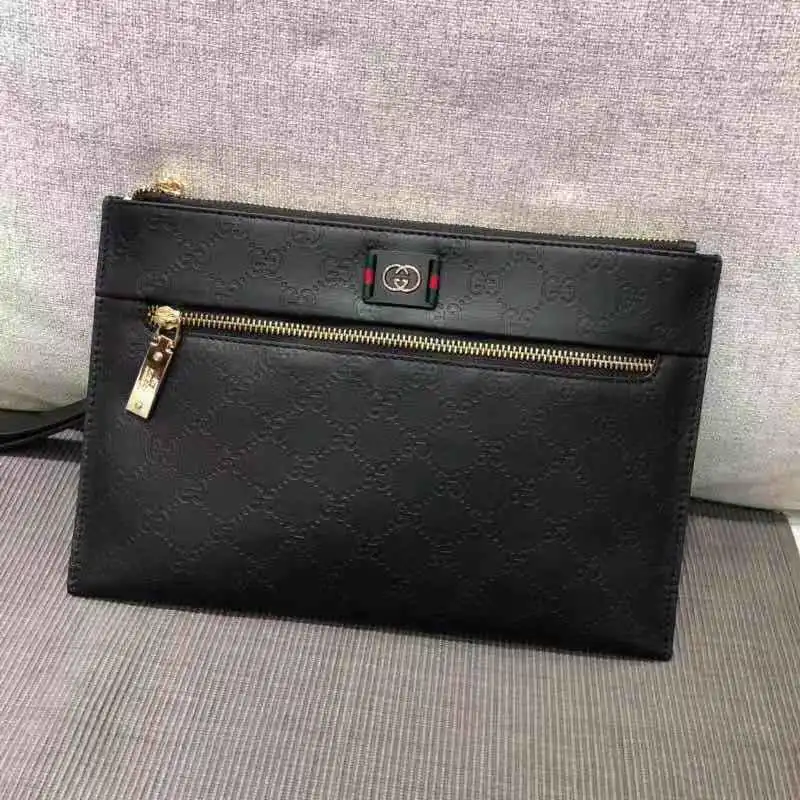G*u*i bags 1917m0063