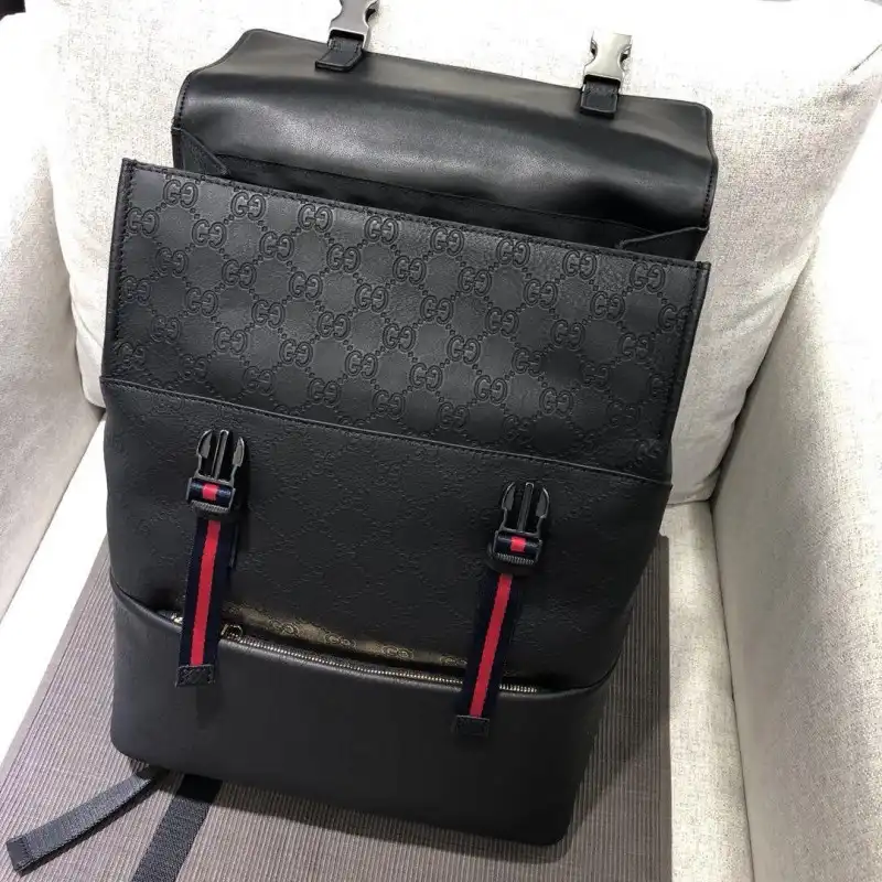 G*u*i bags 1917m0069