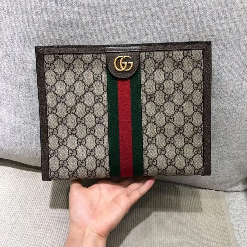 G*u*i bags 1917m0144