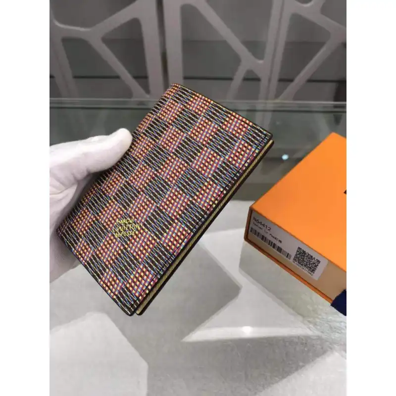 LV Bags 19B570051