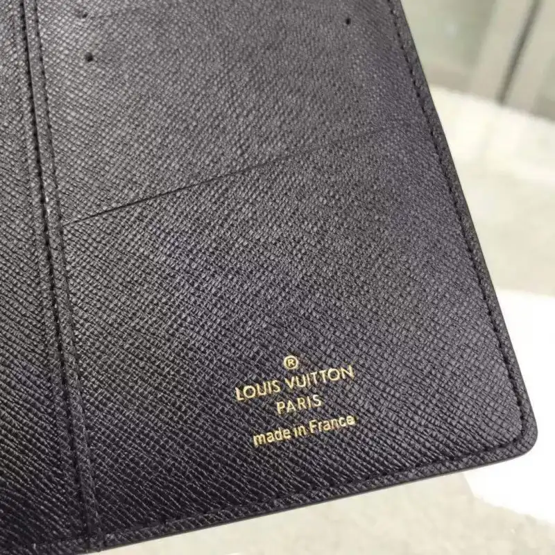 LV Bags 19B570109