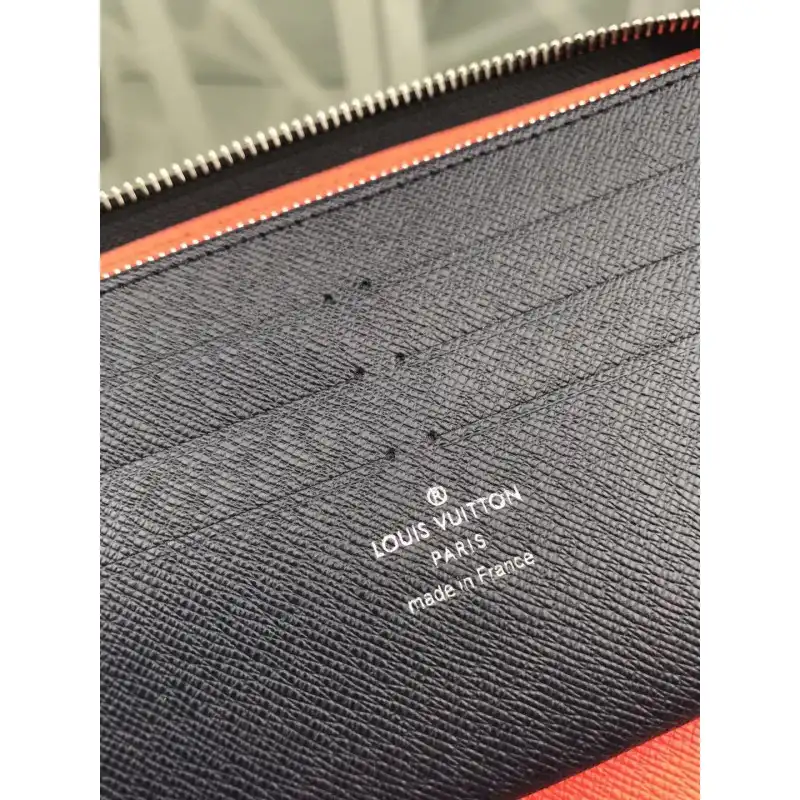 LV Bags 19B570181