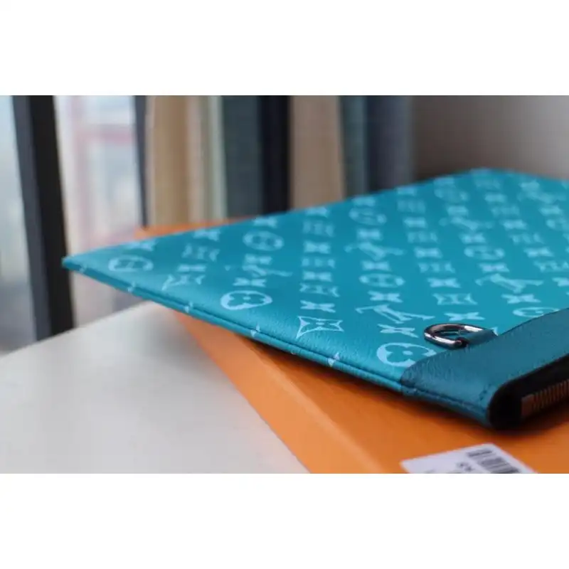 LV Bags 19B570186