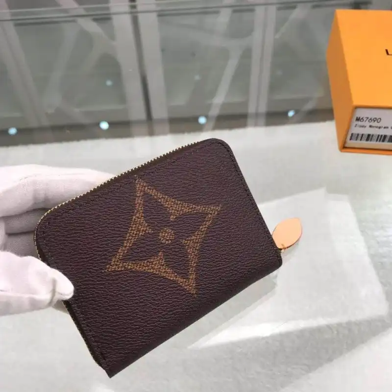 LV Bags 19B5790042