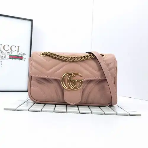 G*u*i bags 19b57g0008