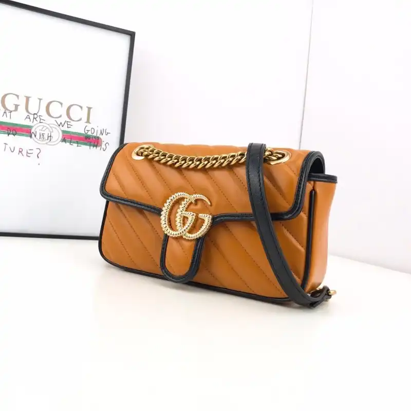 G*u*i bags 19b57g0015