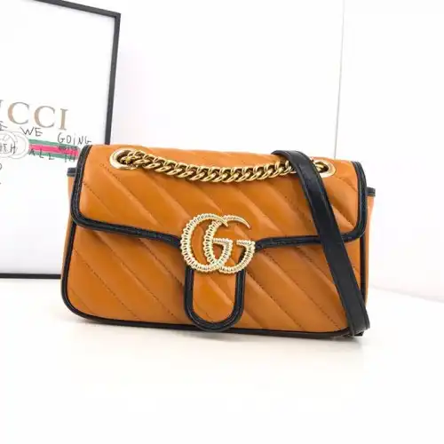 G*u*i bags 19b57g0015