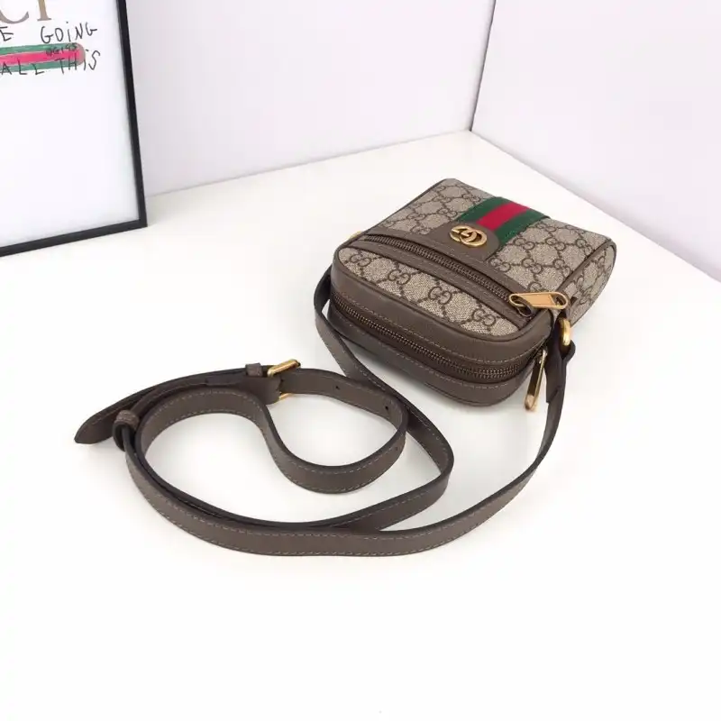 G*u*i bags 19b57g0091