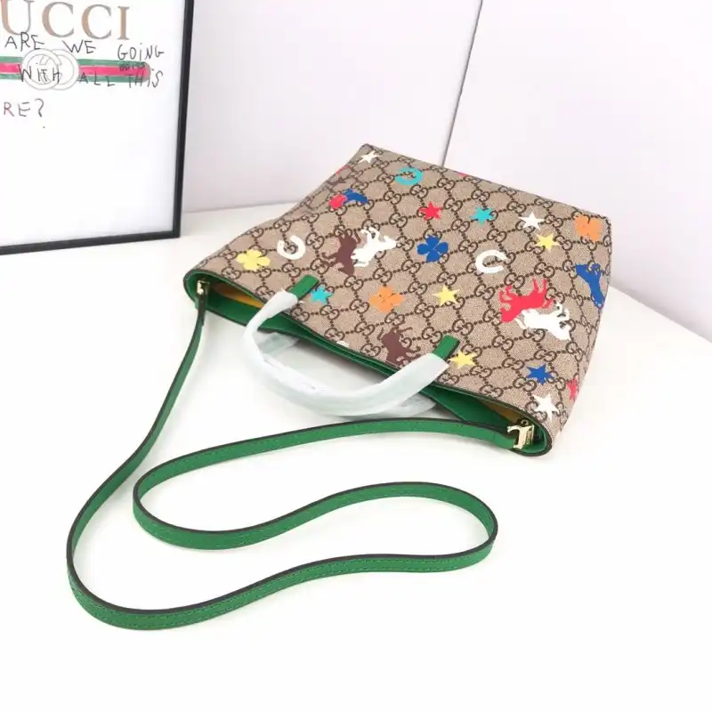 G*u*i bags 19b57g0106