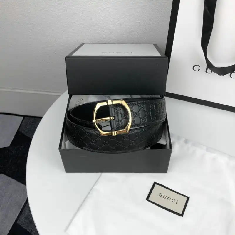G*u*i s belt 2007xf0091