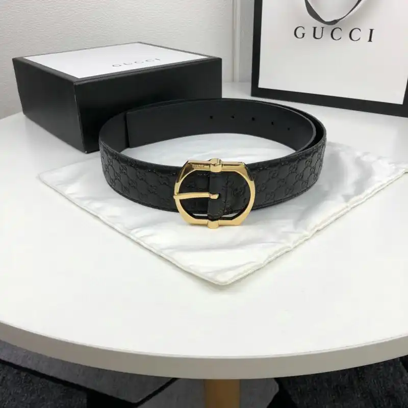 G*u*i s belt 2007xf0091
