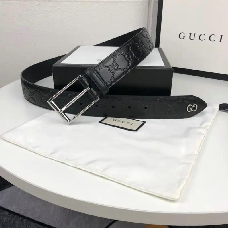 G*u*i s belt 2007xf0094