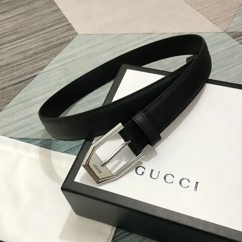 G*u*i s belt 2009xf0014