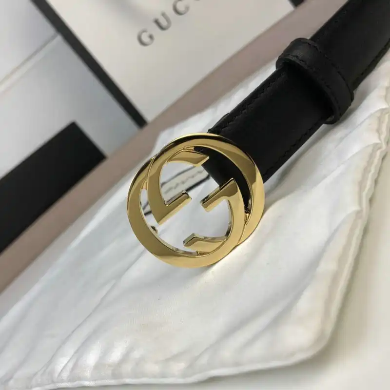 G*u*i s belt 2009xf0028