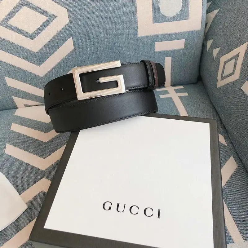 G*u*i s belt 2009xf0071