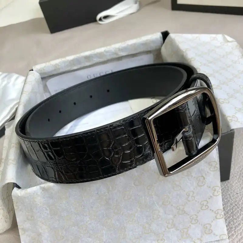 G*u*i s belt 2009xf0072