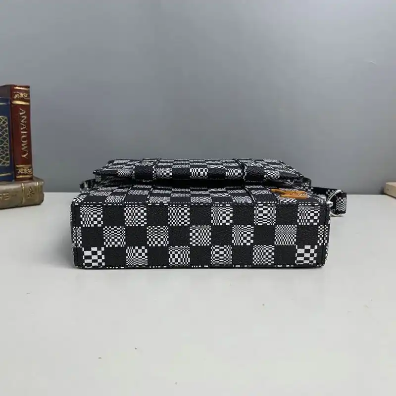LV Bags 2010B570013