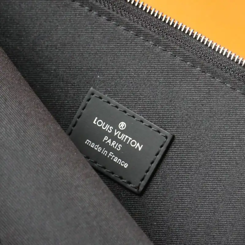LV Bags 2010B570040