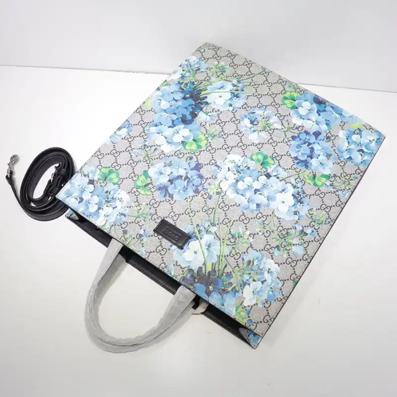 G*u*i tote bags 19gm0004