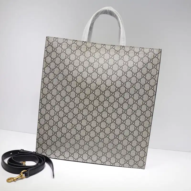 G*u*i tote bags 19gm0008