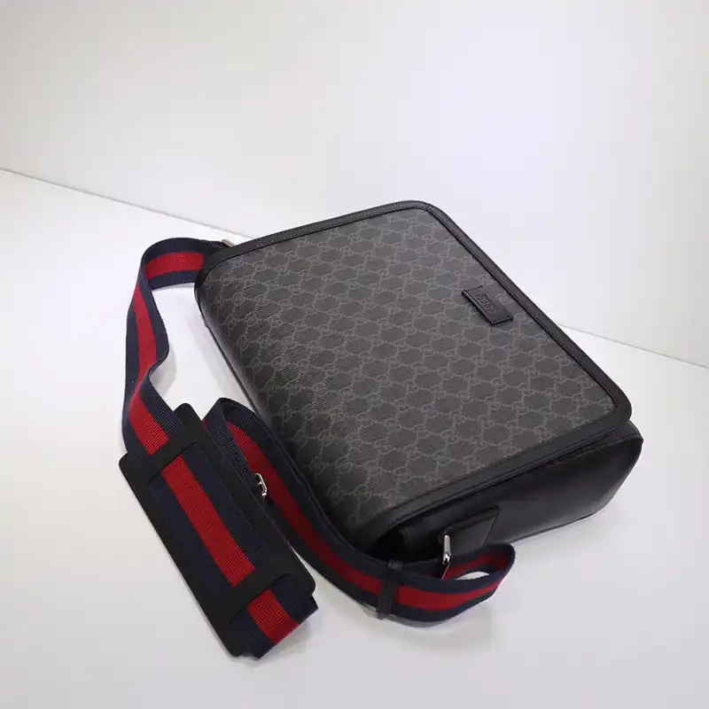 G*u*i messenger bags 19gm0015