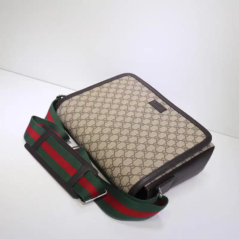 G*u*i messenger bags 19gm0016