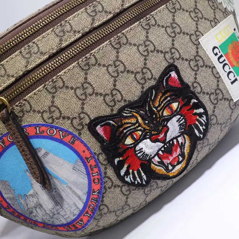 G*u*i belt bags 19gm0024