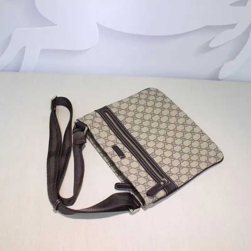 G*u*i messenger bags 19gm0034