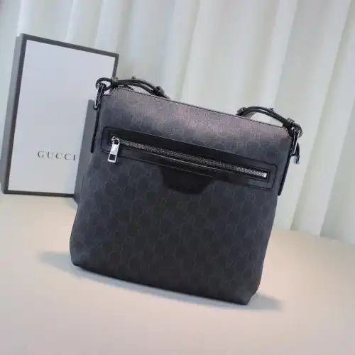 G*u*i messenger bags 19gm0035