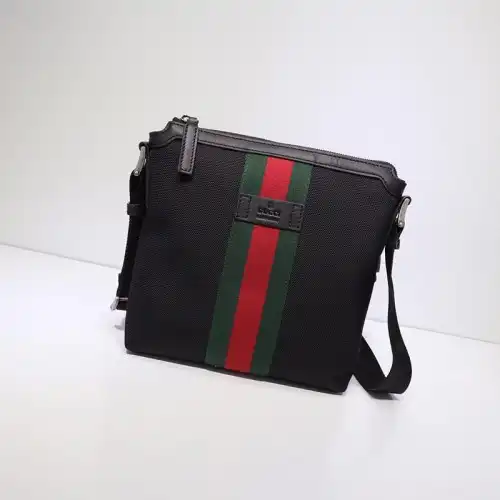 G*u*i crossbody bag 19gm0042