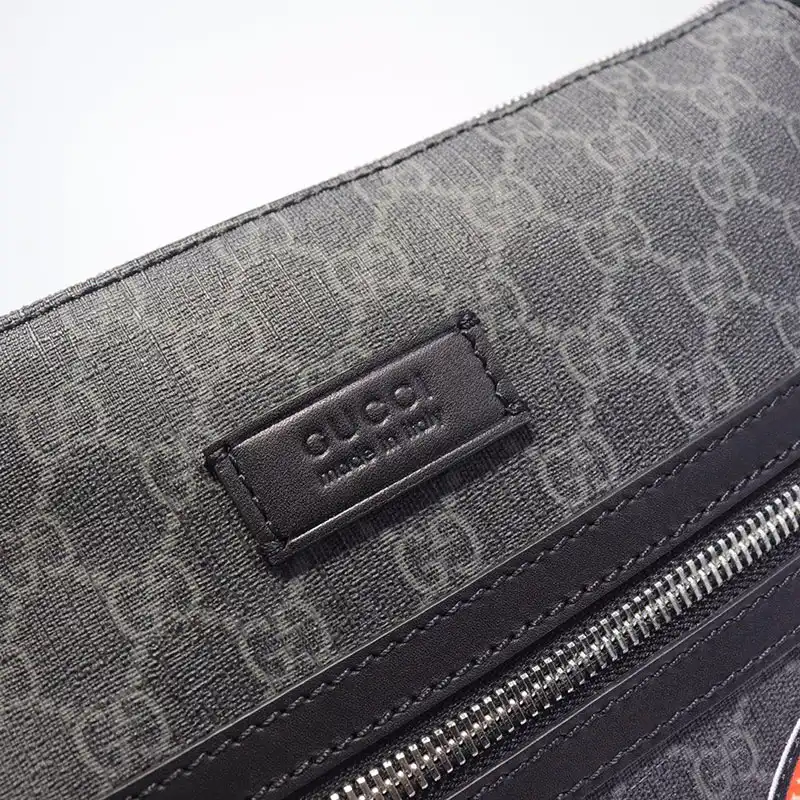 G*u*i crossbody bag 19gm0043