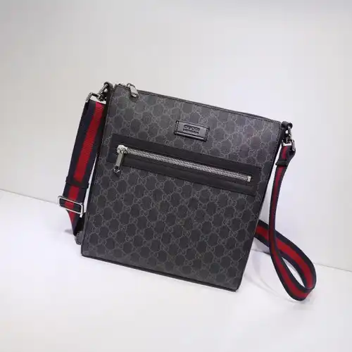 G*u*i crossbody bag 19gm0044