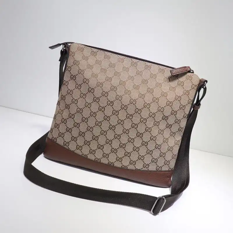 G*u*i messenger bags 19gm0052
