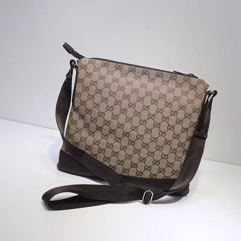 G*u*i messenger bags 19gm0053