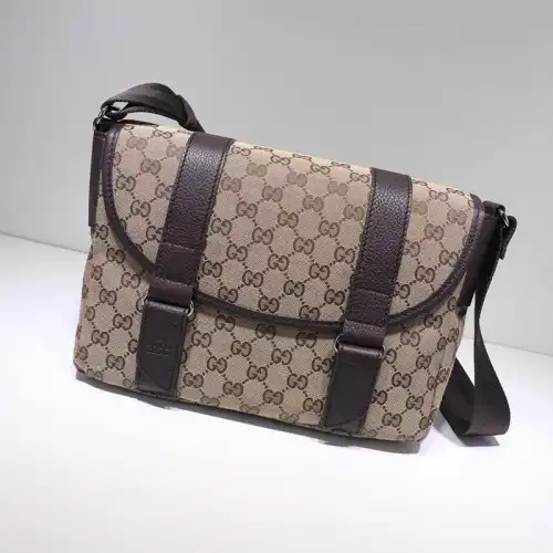 G*u*i crossbody bag 19gm0057