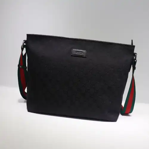 G*u*i crossbody bag 19gm0058