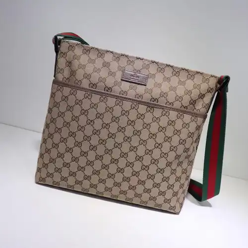 G*u*i crossbody bags 19gm0065