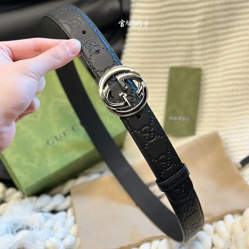 G*u*i belts 2407xf0024