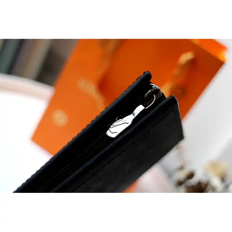 LV Bags 205B570008