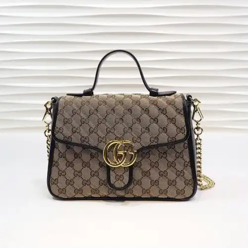G*u*i bags 205b570017