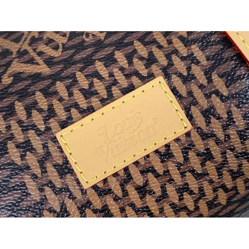 LV Bags 205B570031