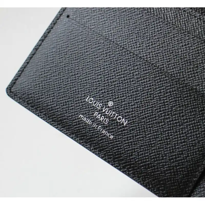 LV Bags 207B570018