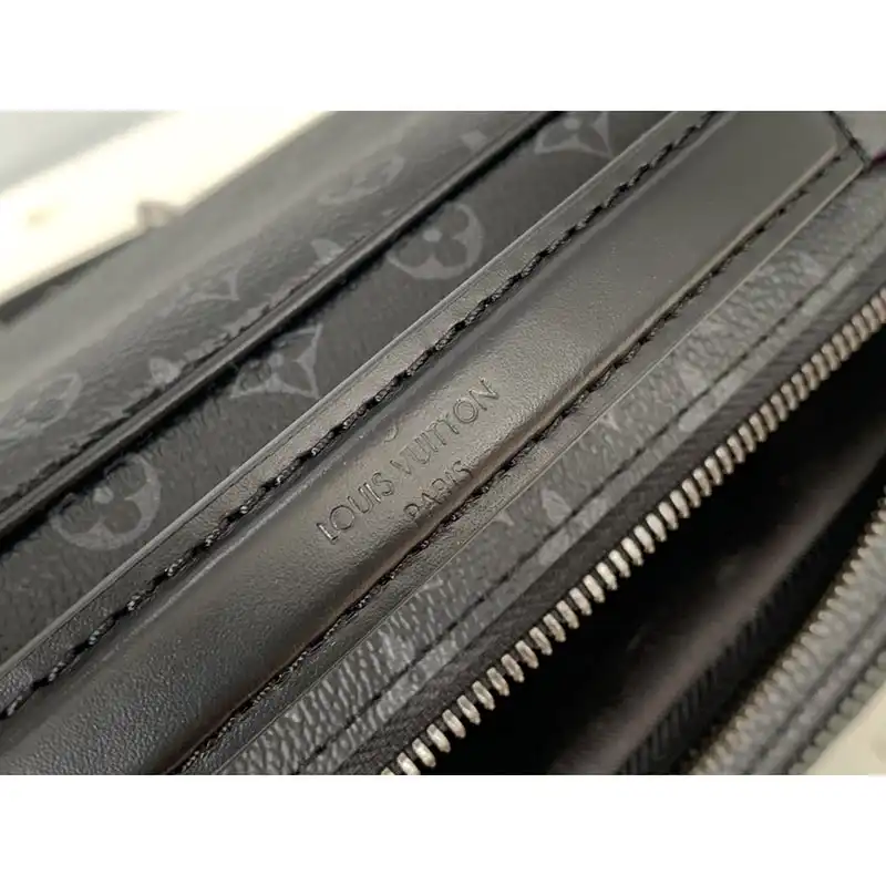 LV Bags 208B570093