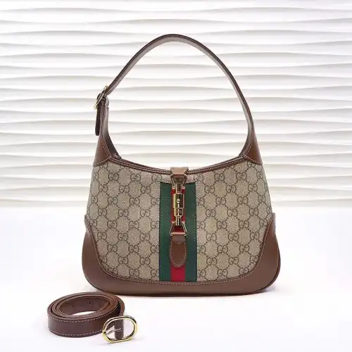 G*u*i bags 208b570139