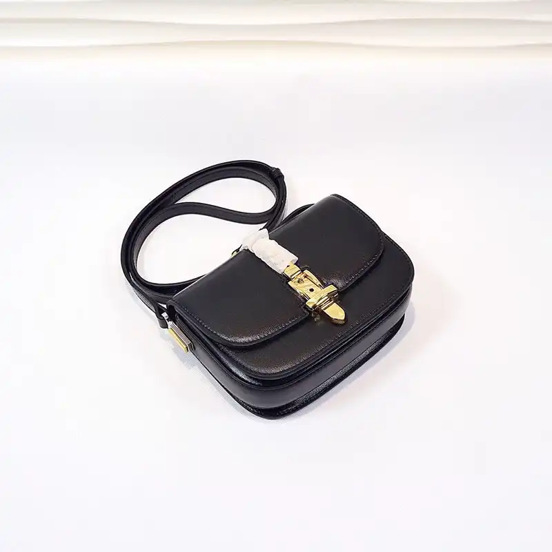 G*u*i bags 208b570147