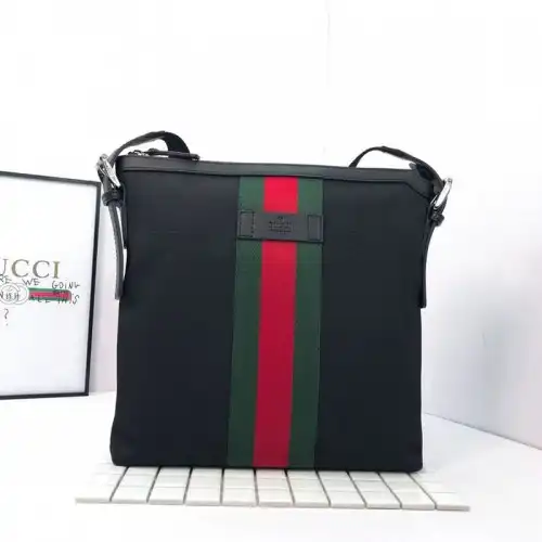 G*u*i bags 20b570170