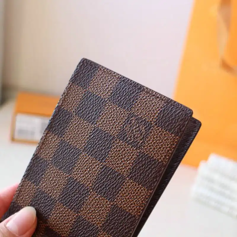 LV Bags 20B570303